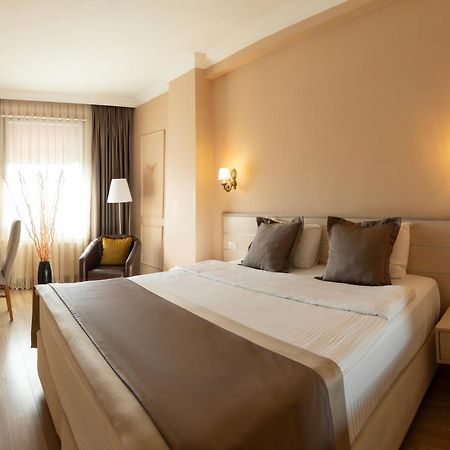 Classes Hotel Airport Istanbul Exterior foto
