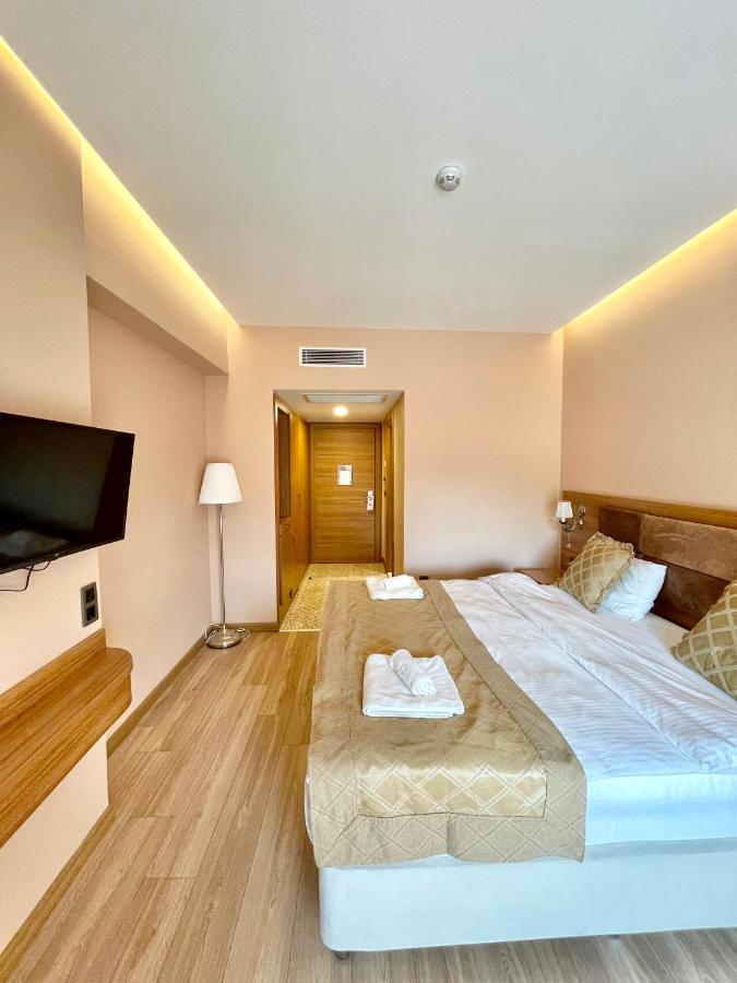Classes Hotel Airport Istanbul Exterior foto