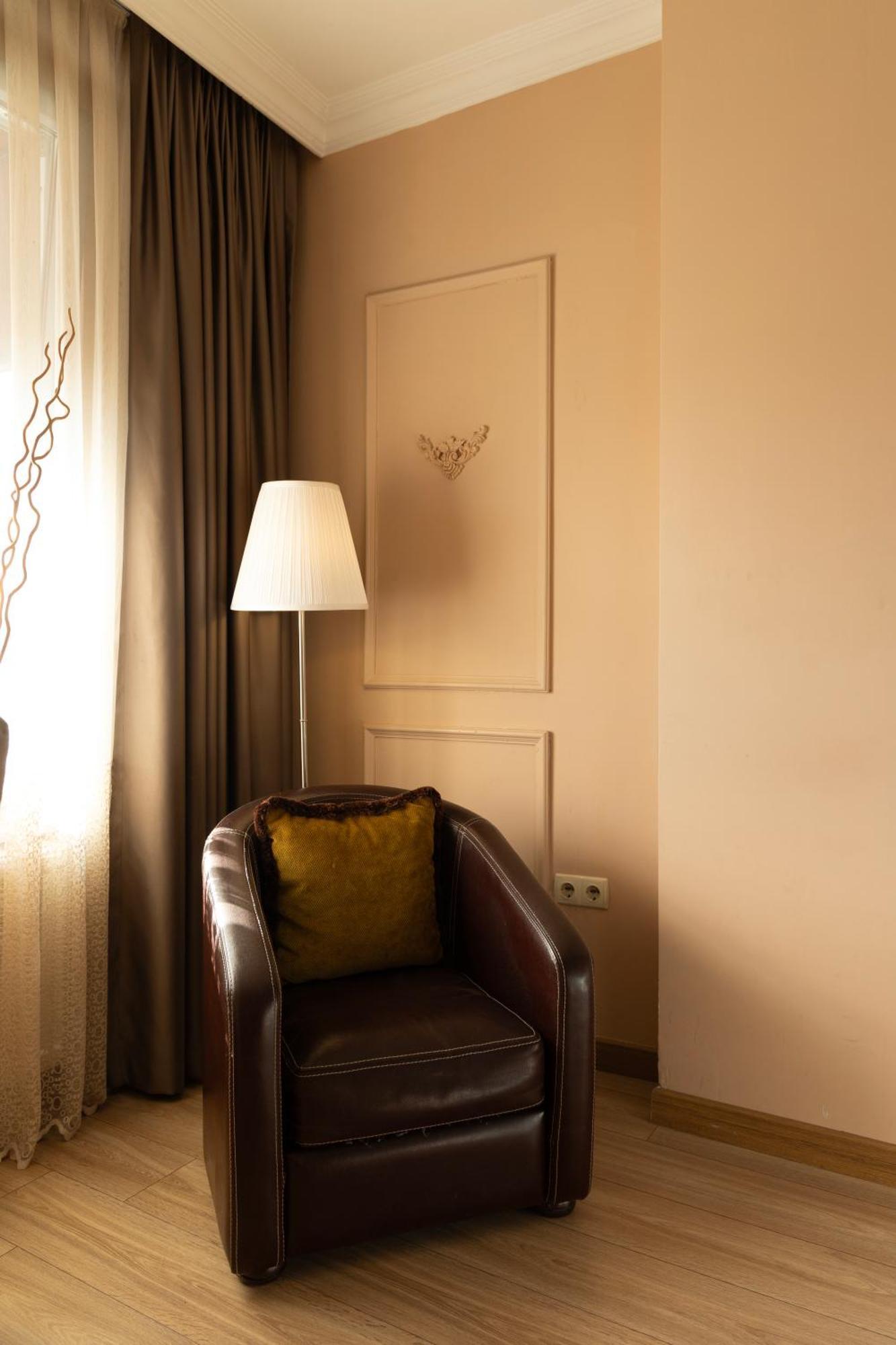 Classes Hotel Airport Istanbul Exterior foto