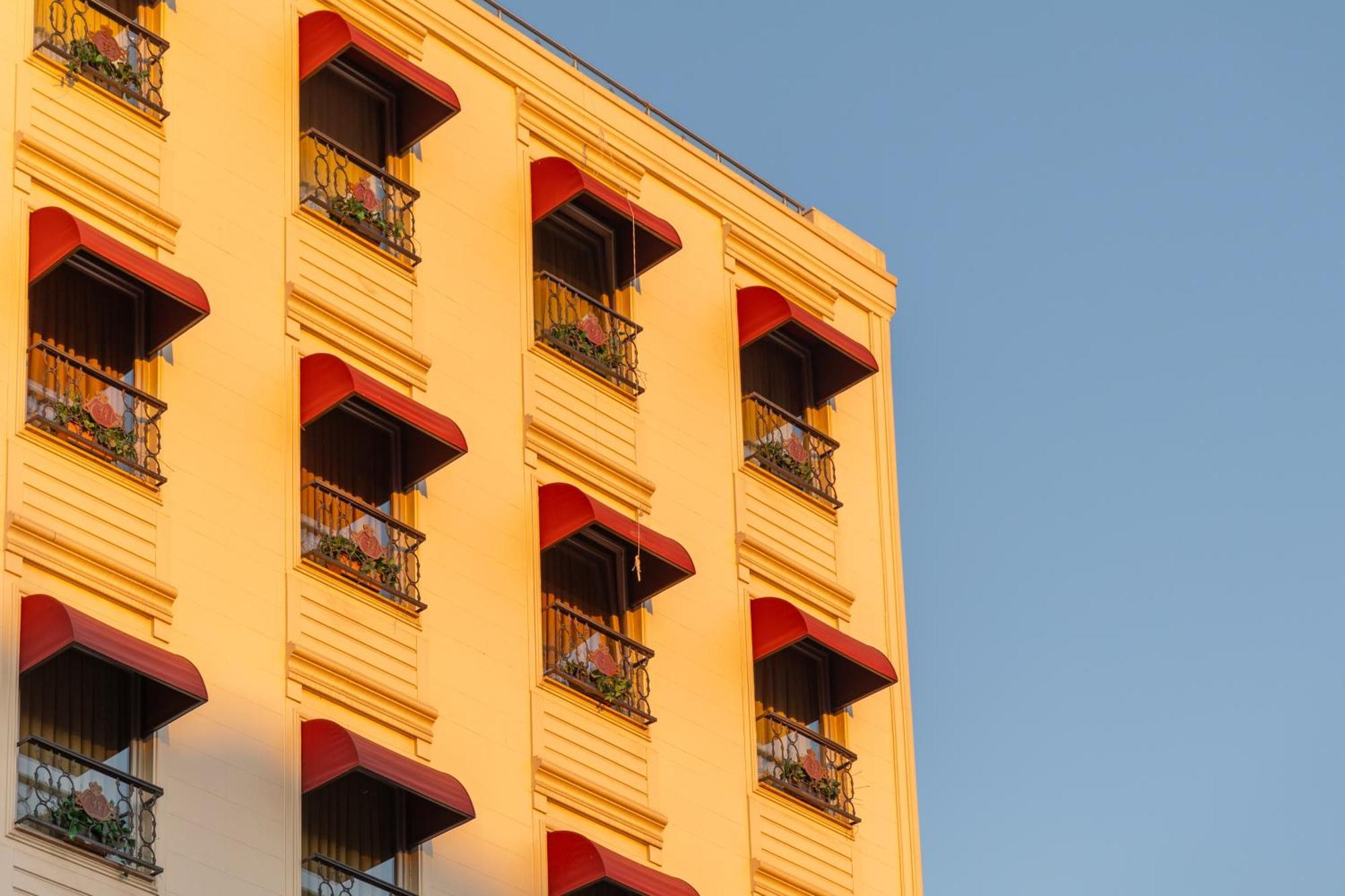 Classes Hotel Airport Istanbul Exterior foto
