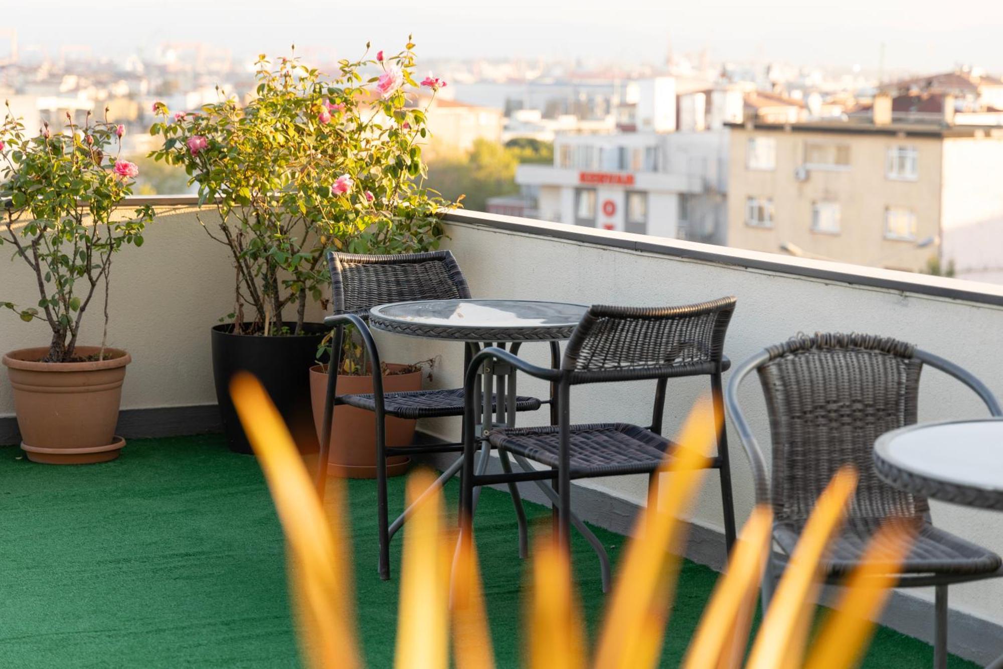 Classes Hotel Airport Istanbul Exterior foto