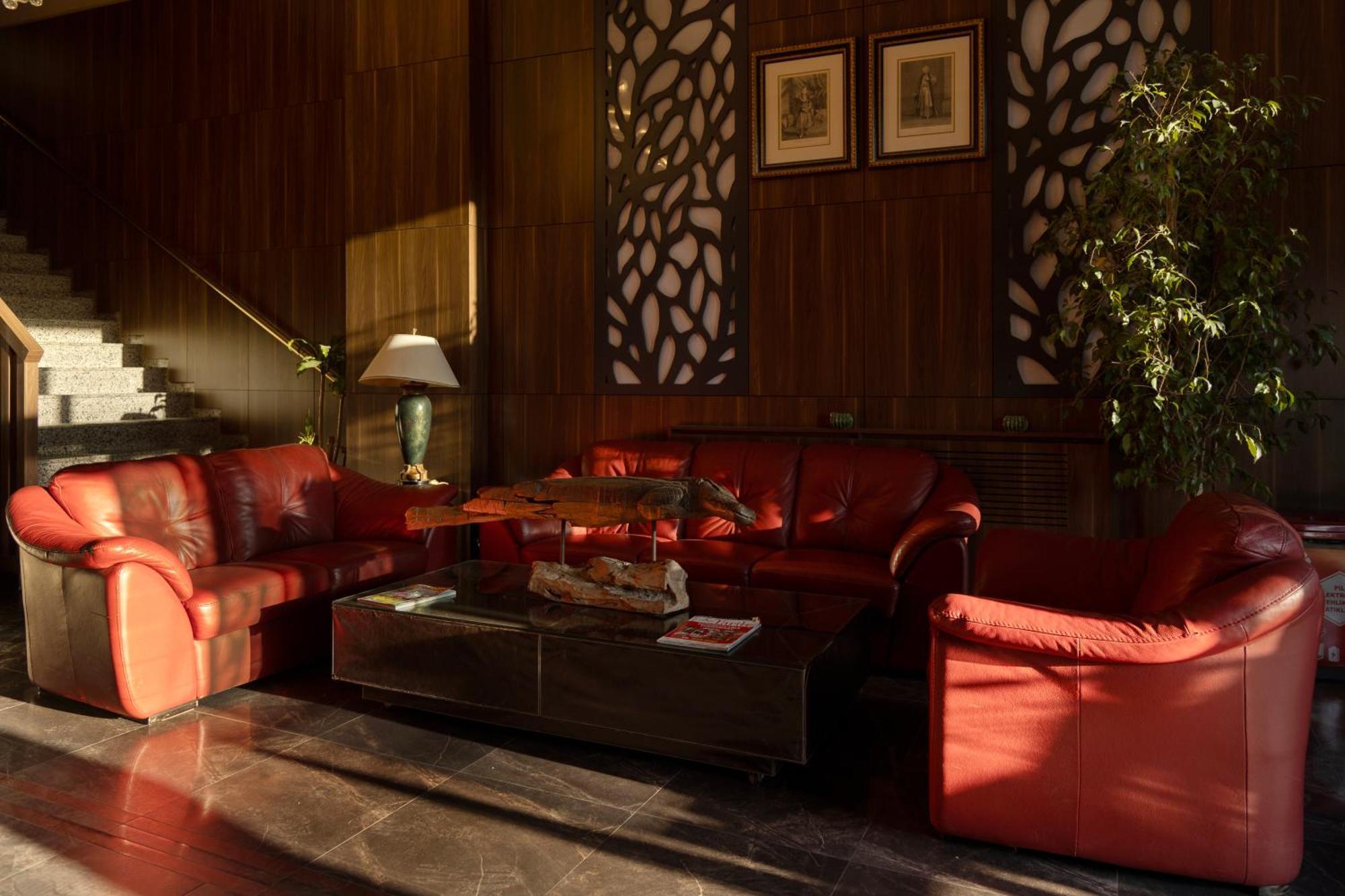Classes Hotel Airport Istanbul Exterior foto